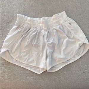 Lululemon Tracker Short V 4”